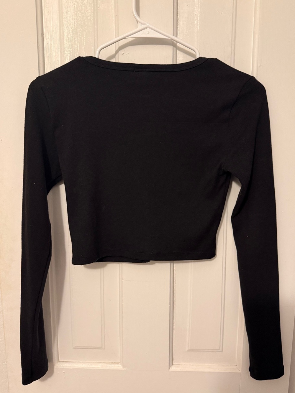Aritzia Sunday Best Black Cropped Button-Up Long Sleeve Top - Picture 6 of 9